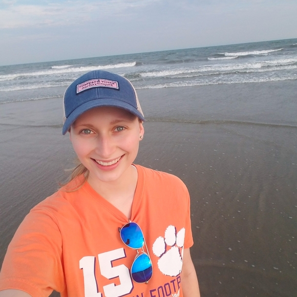 Meet your Posher, Katie - Picture 1 of 1